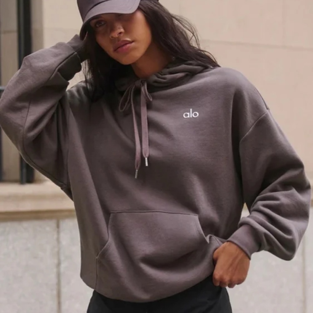 ALO Yoga Accolade Hoodie in Cool Grey